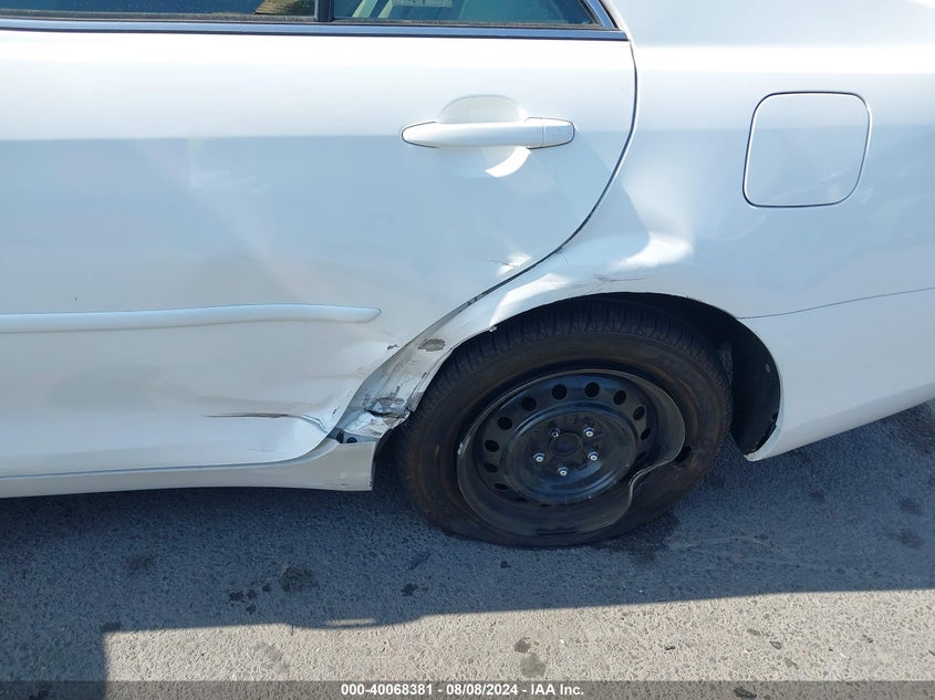 2010 Toyota Camry Le VIN: 4T1BF3EK7AU560008 Lot: 40068381