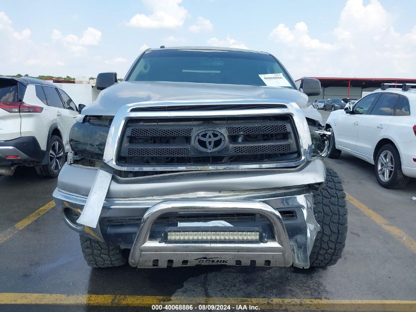 5TFDW5F1XBX209916 2011 Toyota Tundra Grade 5.7L V8