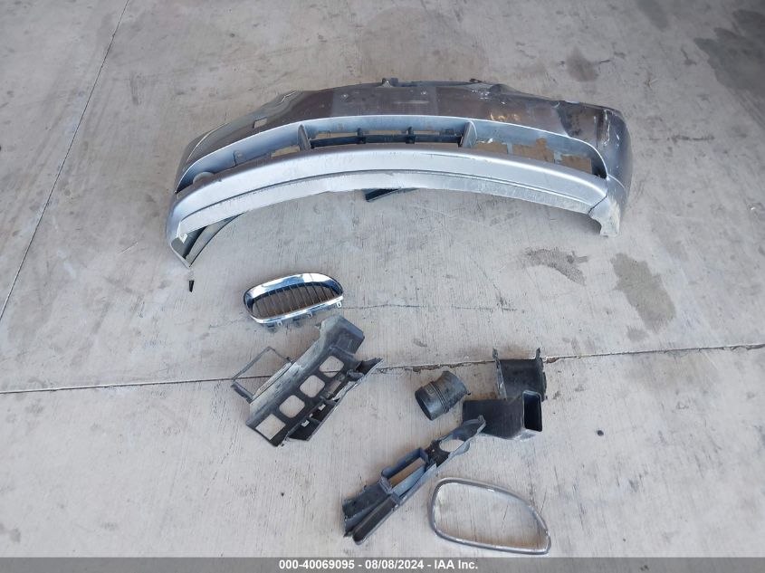 2007 BMW 525I VIN: WBANE53537CW61457 Lot: 40069095