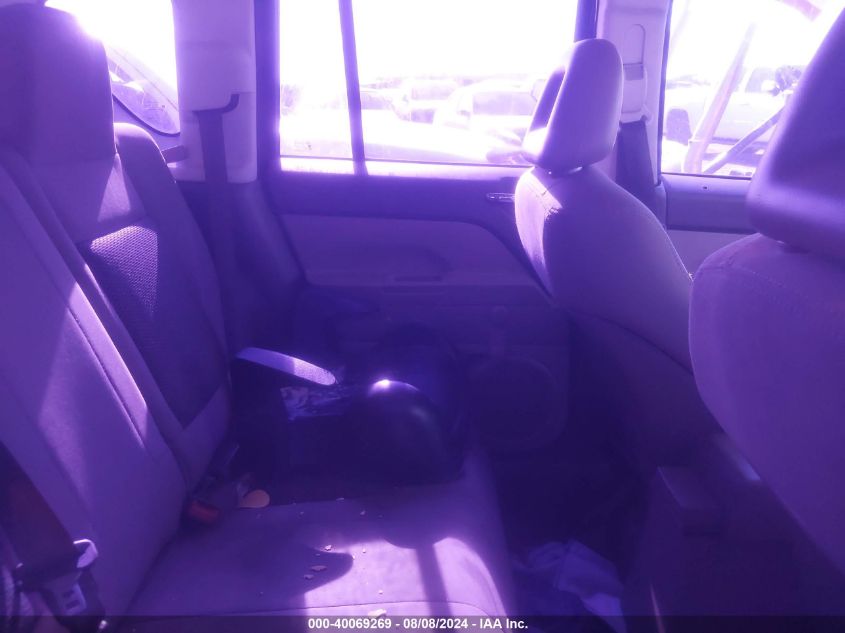 2008 Jeep Compass Sport VIN: 1J8FT47W88D679371 Lot: 40069269