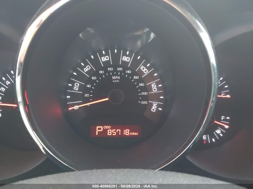 2011 Kia Soul + VIN: KNDJT2A26B7213164 Lot: 40069281