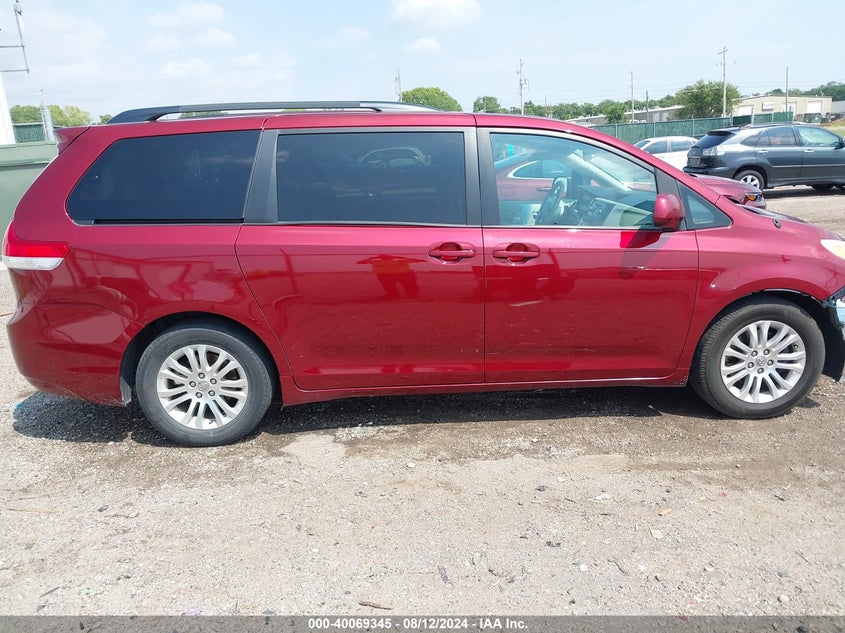 2011 Toyota Sienna Xle V6 VIN: 5TDYK3DC7BS135995 Lot: 40069345