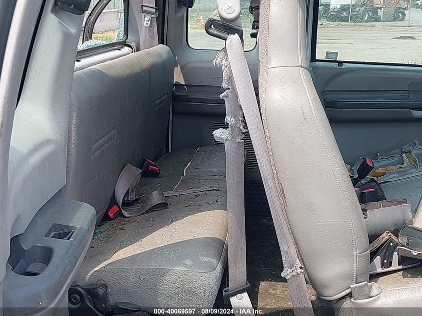 2000 Ford F-250 Lariat/Xl/Xlt VIN: 1FTNX20L4YEB80511 Lot: 40069597