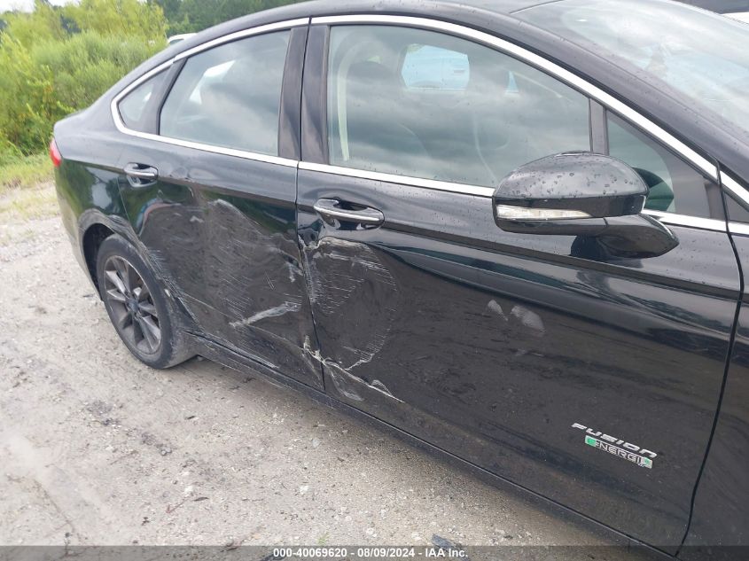 3FA6P0SUXHR409811 2017 Ford Fusion Energi Titanium