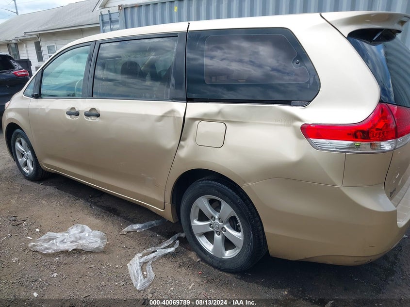 2011 Toyota Sienna VIN: 5TDKA3DC8BS004888 Lot: 40069789