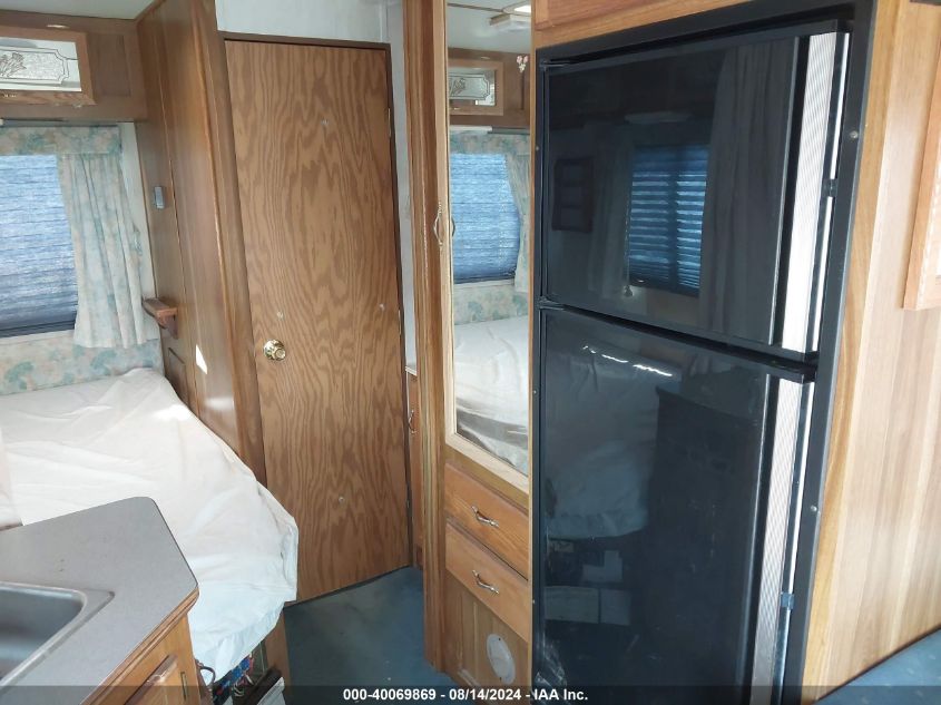 1993 Ford Econoline E350 Cutaway Van VIN: 1FDKE30G4PHB84021 Lot: 40069869