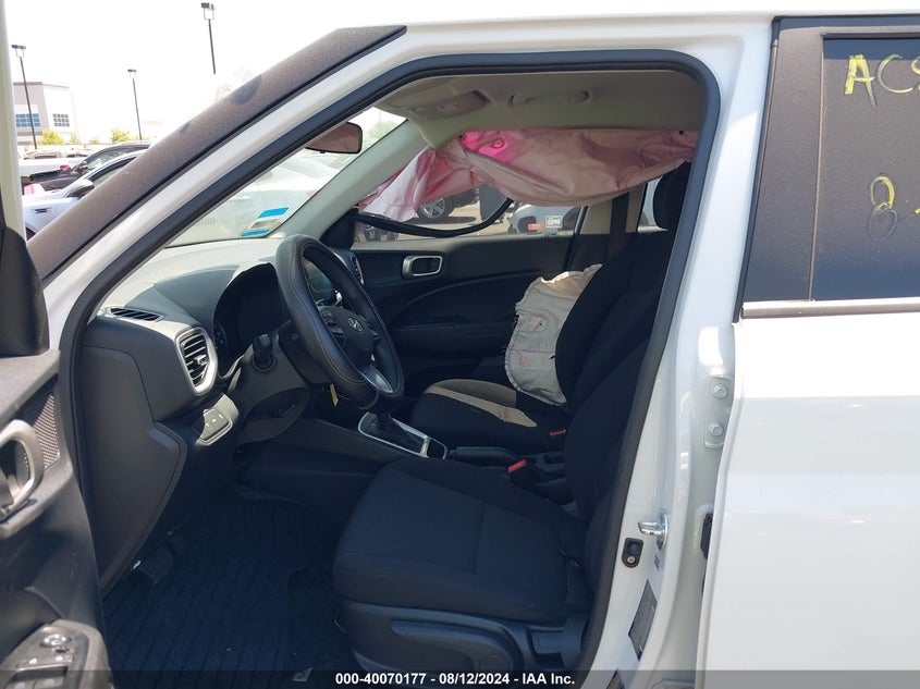 2021 HYUNDAI VENUE SE - KMHRB8A35MU109900