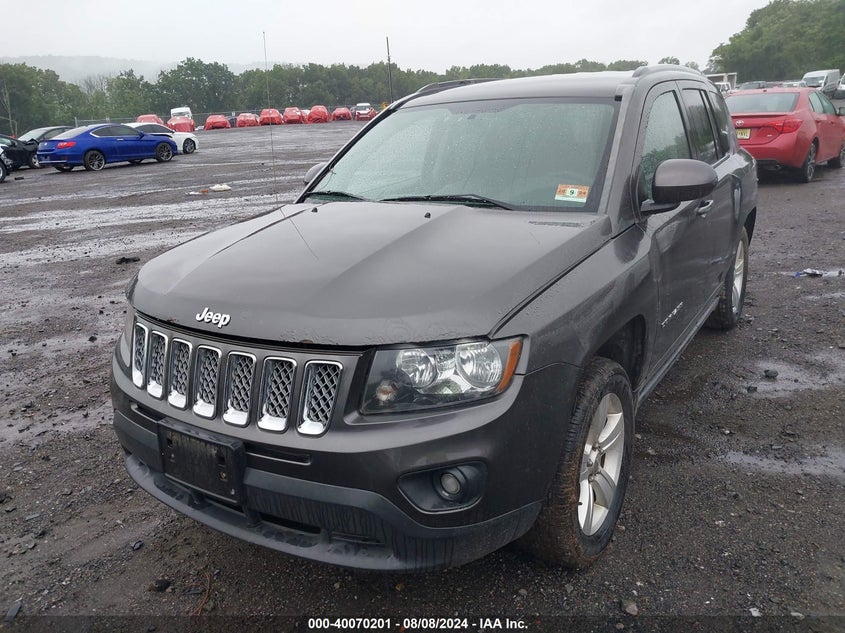 2015 Jeep Compass Latitude VIN: 1C4NJDEB9FD303252 Lot: 40070201