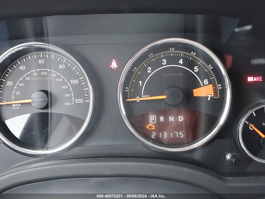 2015 Jeep Compass Latitude VIN: 1C4NJDEB9FD303252 Lot: 40070201