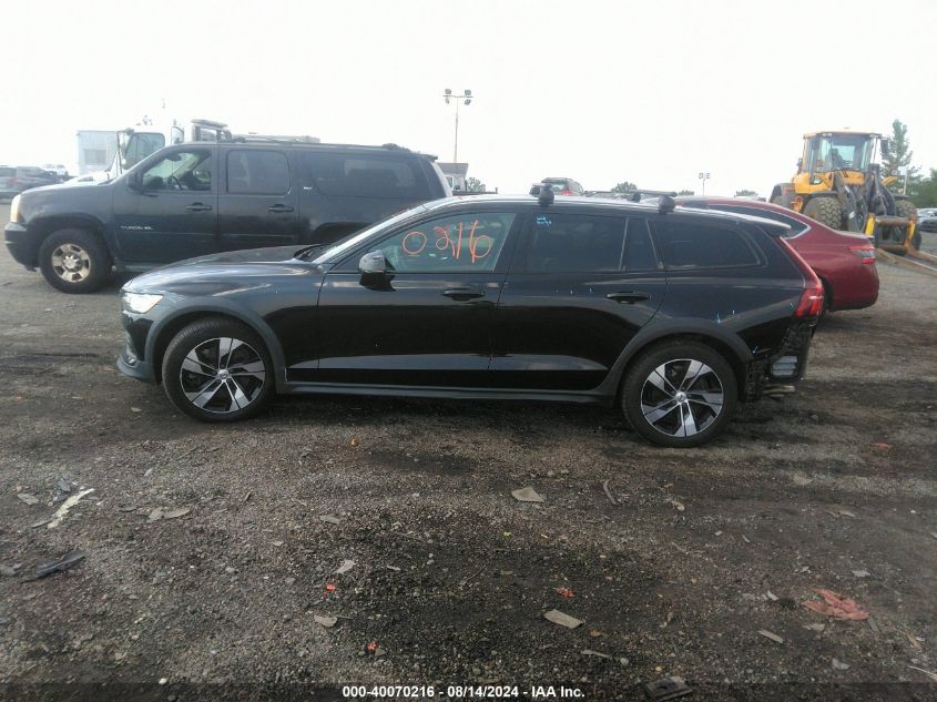 2020 Volvo V60 Cross Country T5 VIN: YV4102WK8L1030660 Lot: 40070216