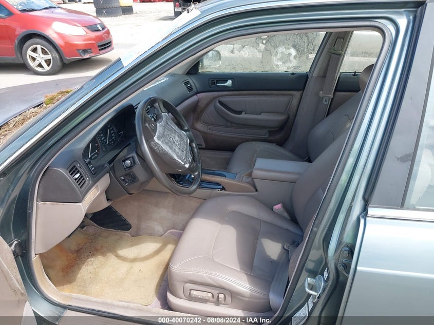 1994 Acura Legend L VIN: JH4KA7662RC017645 Lot: 40070242