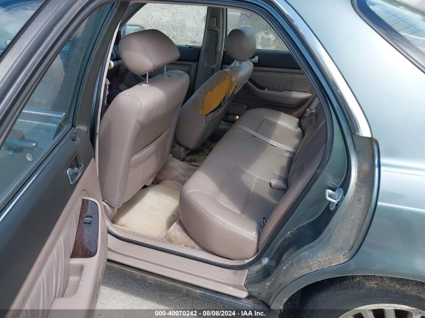 1994 Acura Legend L VIN: JH4KA7662RC017645 Lot: 40070242