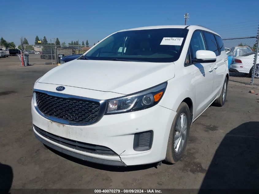 KNDMB5C12J6425392 2018 KIA SEDONA - Image 2