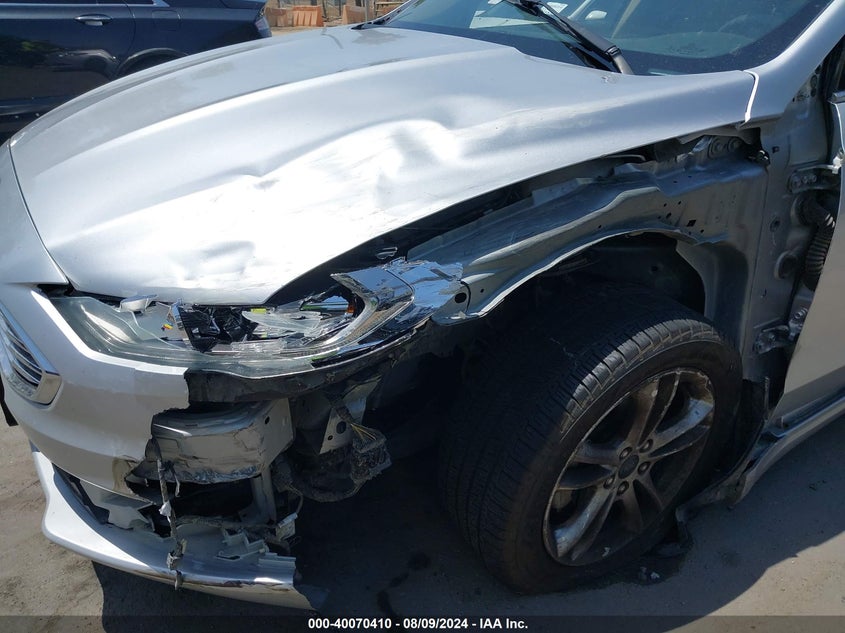 2018 Ford Fusion Se VIN: 3FA6P0HD5JR260768 Lot: 40070410