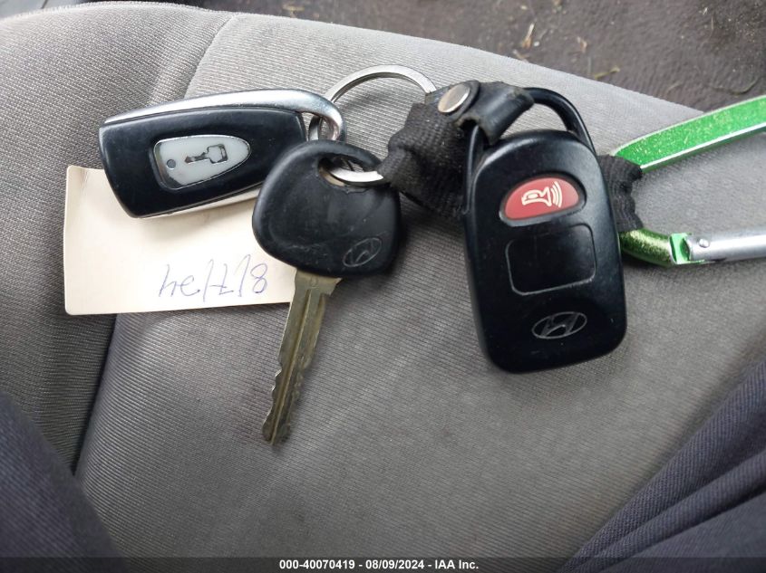 2010 Hyundai Elantra Blue VIN: KMHDU4AD0AU049364 Lot: 40070419