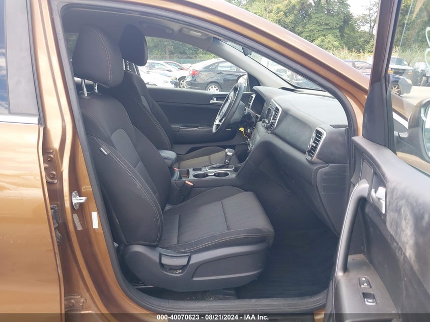 VIN KNDPM3AC4H7236814 2017 KIA SPORTAGE LX