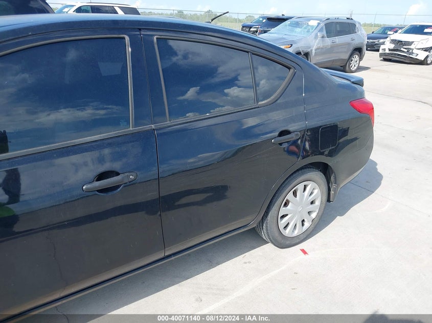 2014 Nissan Versa 1.6 S+ VIN: 3N1CN7AP9EL863136 Lot: 40071140