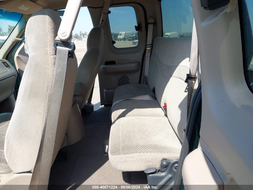 2000 Ford F-150 Work Series/Xl/Xlt VIN: 1FTZX1726YKB27268 Lot: 40071224