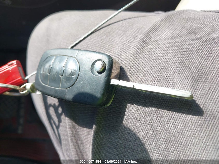 2001 Audi A4 1.8T Avant Quattro VIN: WAUKC68D71A130487 Lot: 40071596