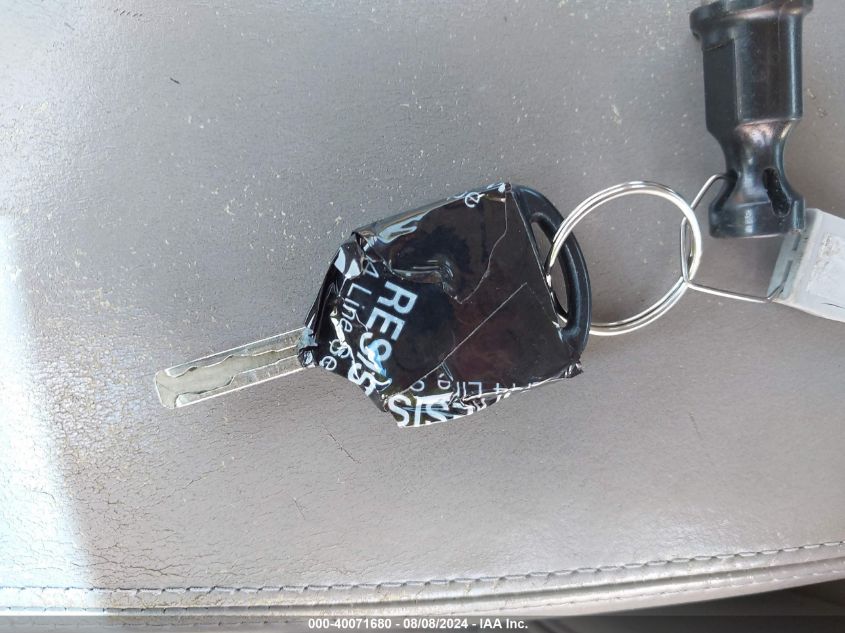 2002 Lexus Es 300 VIN: JTHBF30G620040011 Lot: 40071680