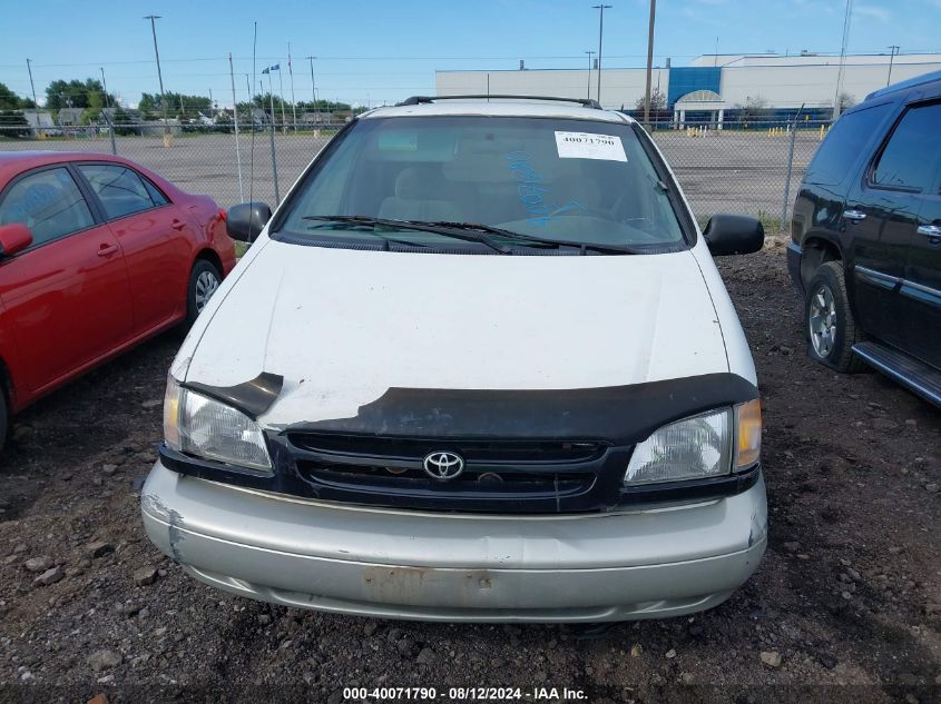 1999 Toyota Sienna Le/Xle VIN: 4T3ZF13C8XU113296 Lot: 40071790