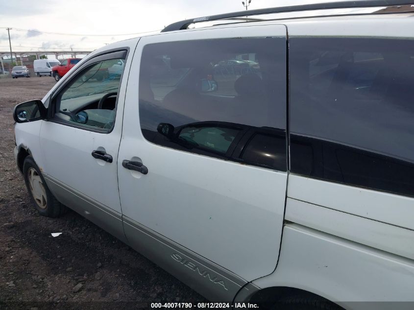 1999 Toyota Sienna Le/Xle VIN: 4T3ZF13C8XU113296 Lot: 40071790