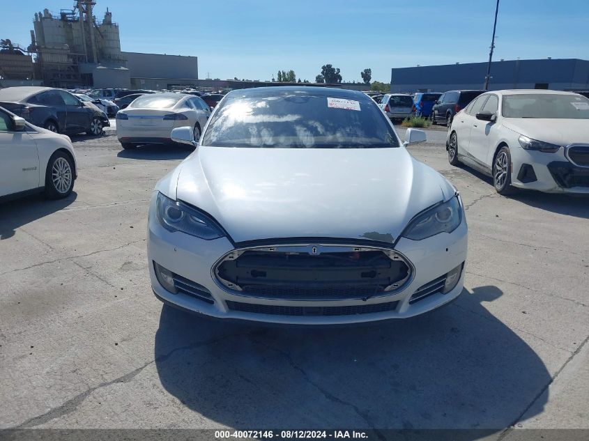 2015 Tesla Model S 70D/85D/P85D VIN: 5YJSA1H29FFP76588 Lot: 40072146