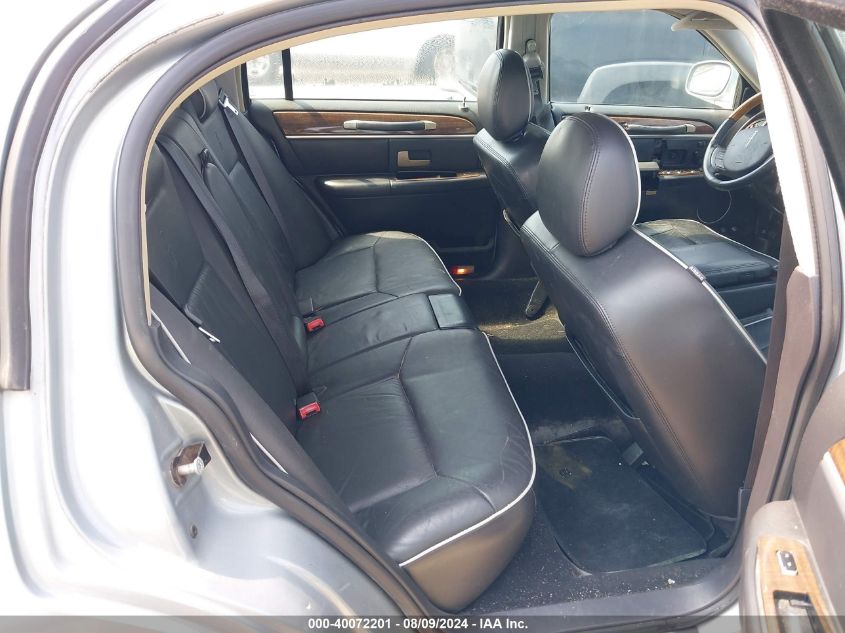 2006 Lincoln Town Car Signature Limited VIN: 1LNHM82VX6Y631973 Lot: 40072201