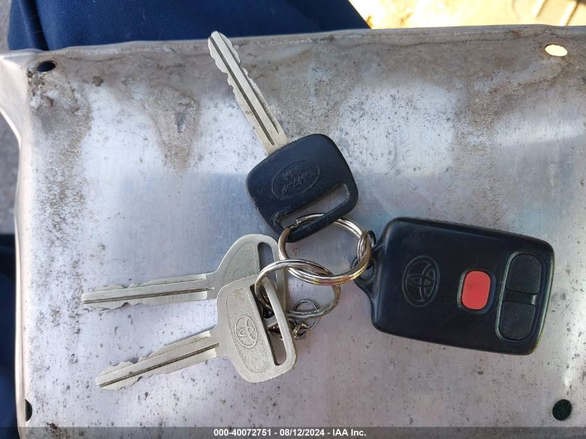 1998 Toyota Sienna Xle VIN: 4T3ZF13C9WU037005 Lot: 40072751