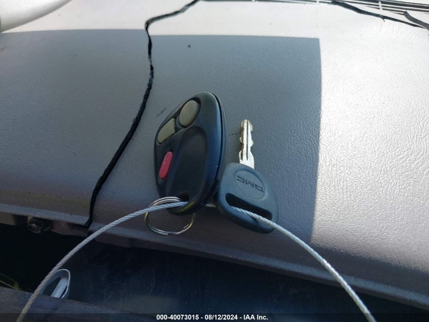 2001 GMC Sierra 1500 K1500 C3 VIN: 2GTEK69U111384160 Lot: 40073015