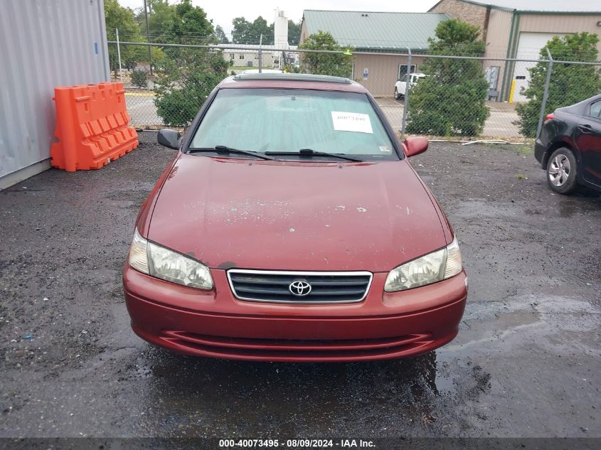 2000 Toyota Camry Le V6 VIN: 4T1BF22K0YU949923 Lot: 40073495