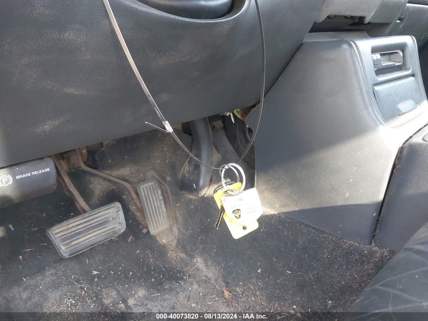 2000 Chevrolet Silverado 1500 Lt VIN: 1GCEK19T0YE293514 Lot: 40073820