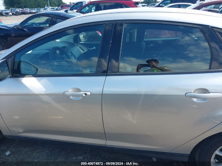 1FADP3F29JL315733 2018 Ford Focus Se