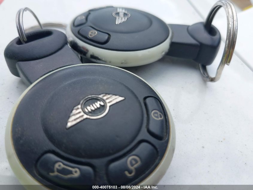 2008 Mini Cooper S VIN: WMWMF73598TT88174 Lot: 40075103