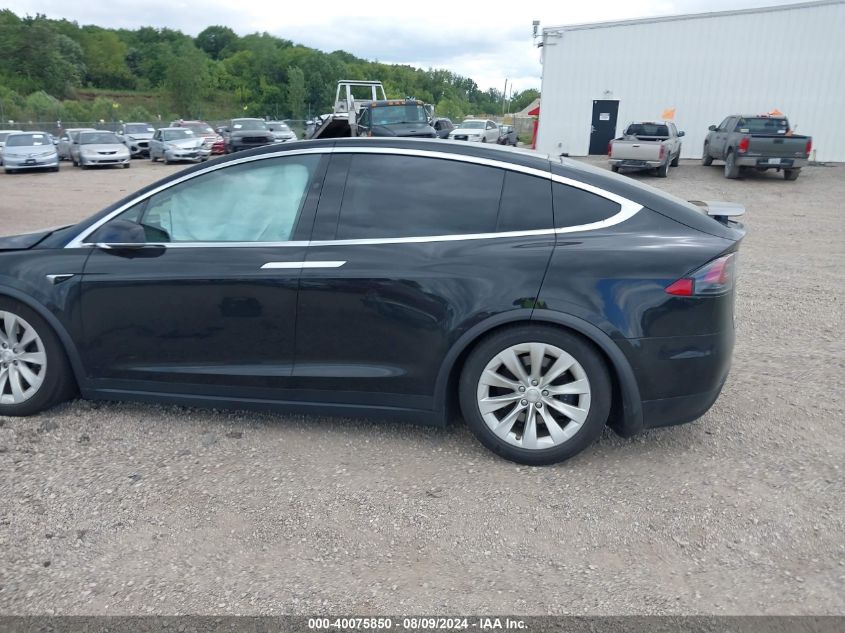 2018 Tesla Model X 100D/75D/P100D VIN: 5YJXCBE21JF088510 Lot: 40075850