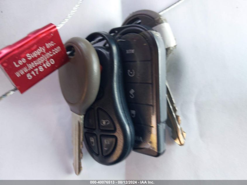 2001 Chrysler Town & Country Limited VIN: 2C8GT64L51R105474 Lot: 40076513