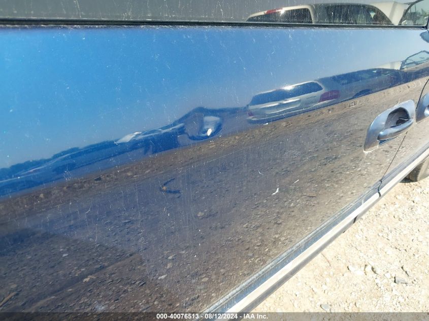 2001 Chrysler Town & Country Limited VIN: 2C8GT64L51R105474 Lot: 40076513