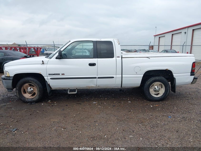 2001 Dodge Ram 1500 St VIN: 1B7HC13Y61J548372 Lot: 40076604