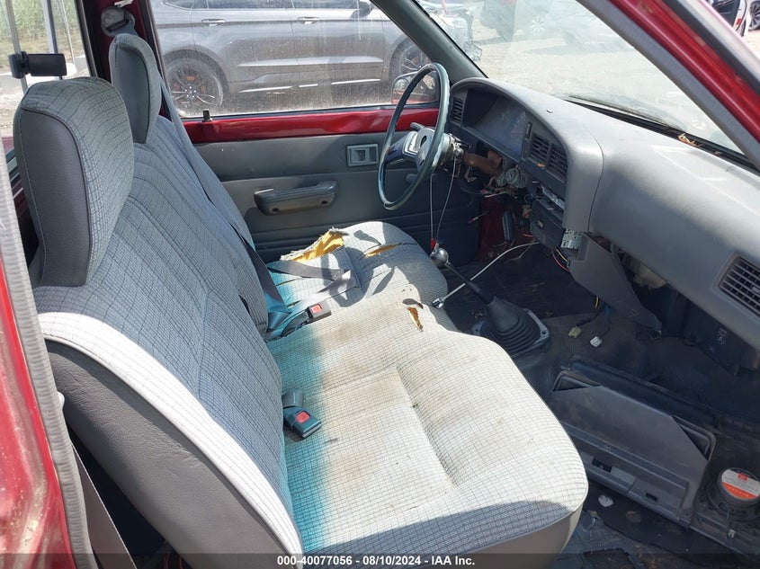 1990 Toyota Pickup 1/2 Ton Short Wheelbase VIN: JT4RN81R3L5076503 Lot: 40077056