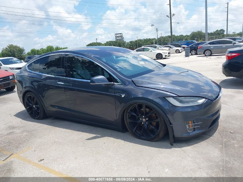 2018 Tesla Model X 100D/75D/P100D VIN: 5YJXCBE20JF089664 Lot: 40077658