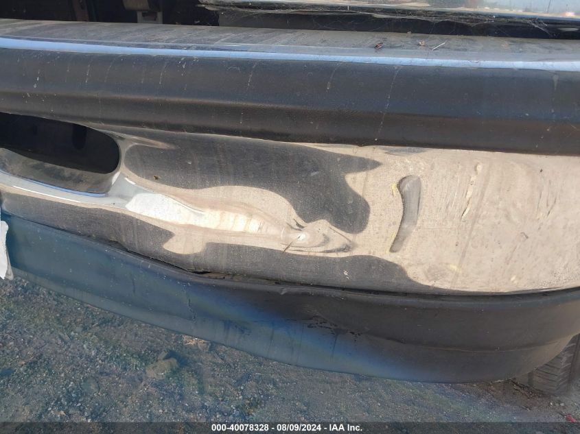 1997 Ford F-150 Standard/Xl/Xlt VIN: 1FTDX1723VKD15736 Lot: 40078328