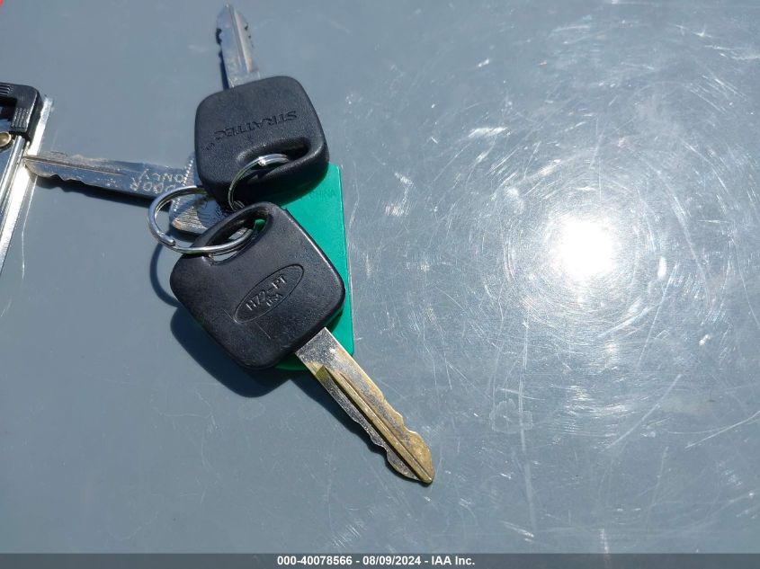 2001 Ford F-150 Lariat/Xl/Xlt VIN: 1FTRX17W21NB21524 Lot: 40078566