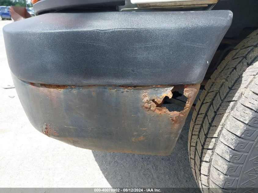 2004 Chevrolet Express VIN: 1GCGG25UX41117747 Lot: 40078902