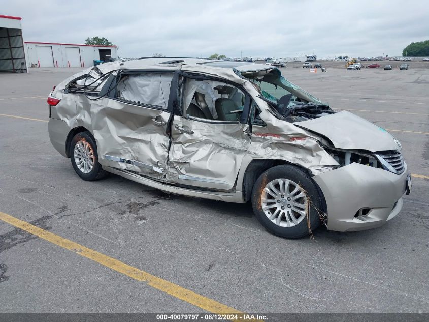 5TDYZ3DC2HS85203 2017 TOYOTA SIENNA - Image 1