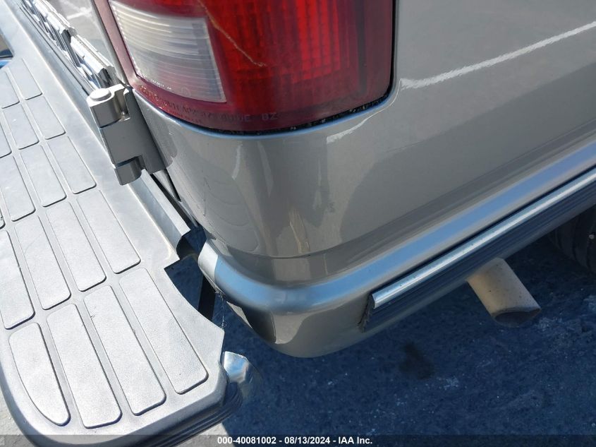 1999 Chevrolet Suburban 1500 Lt VIN: 3GNFK16R8XG257470 Lot: 40081002