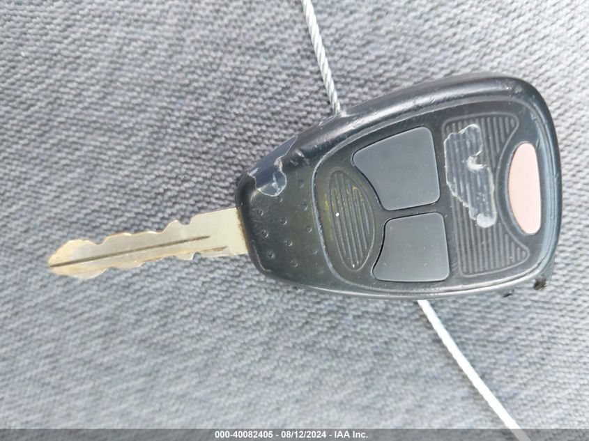 2004 Chrysler Town & Country VIN: 1C4GP45R14B571211 Lot: 40082405