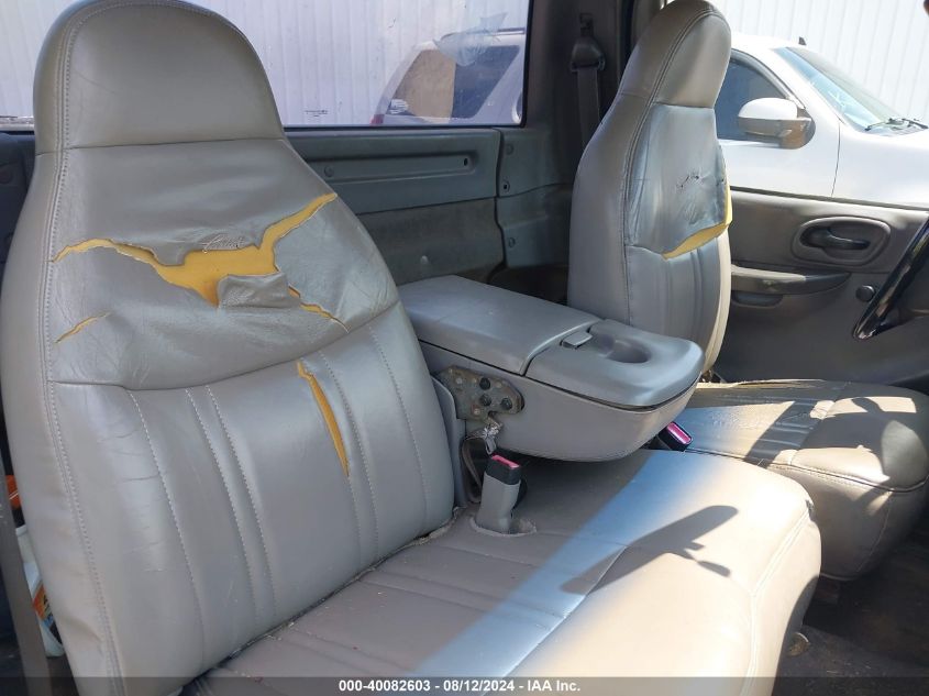 2002 Ford F-150 Xl/Xlt VIN: 1FTRF17202NC00448 Lot: 40082603