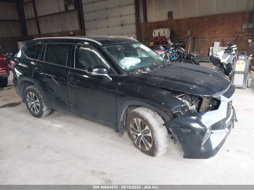 5TDGZRBH9NS236064 2022 TOYOTA HIGHLANDER - Image 1