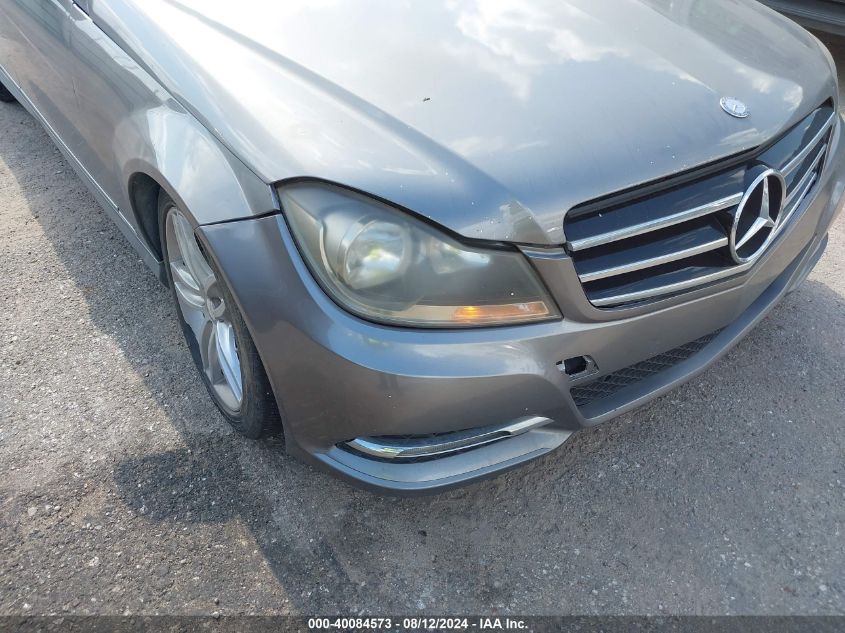 2012 Mercedes-Benz C 300 Luxury 4Matic/Sport 4Matic VIN: WDDGF8BBXCR206071 Lot: 40084573