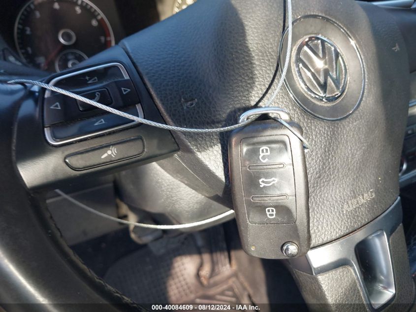 2015 Volkswagen Passat S VIN: 1VWAT7A3XFC123435 Lot: 40084609